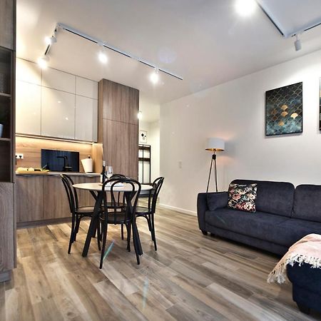 Goclaw P&O Serviced Apartments Warsaw Ngoại thất bức ảnh