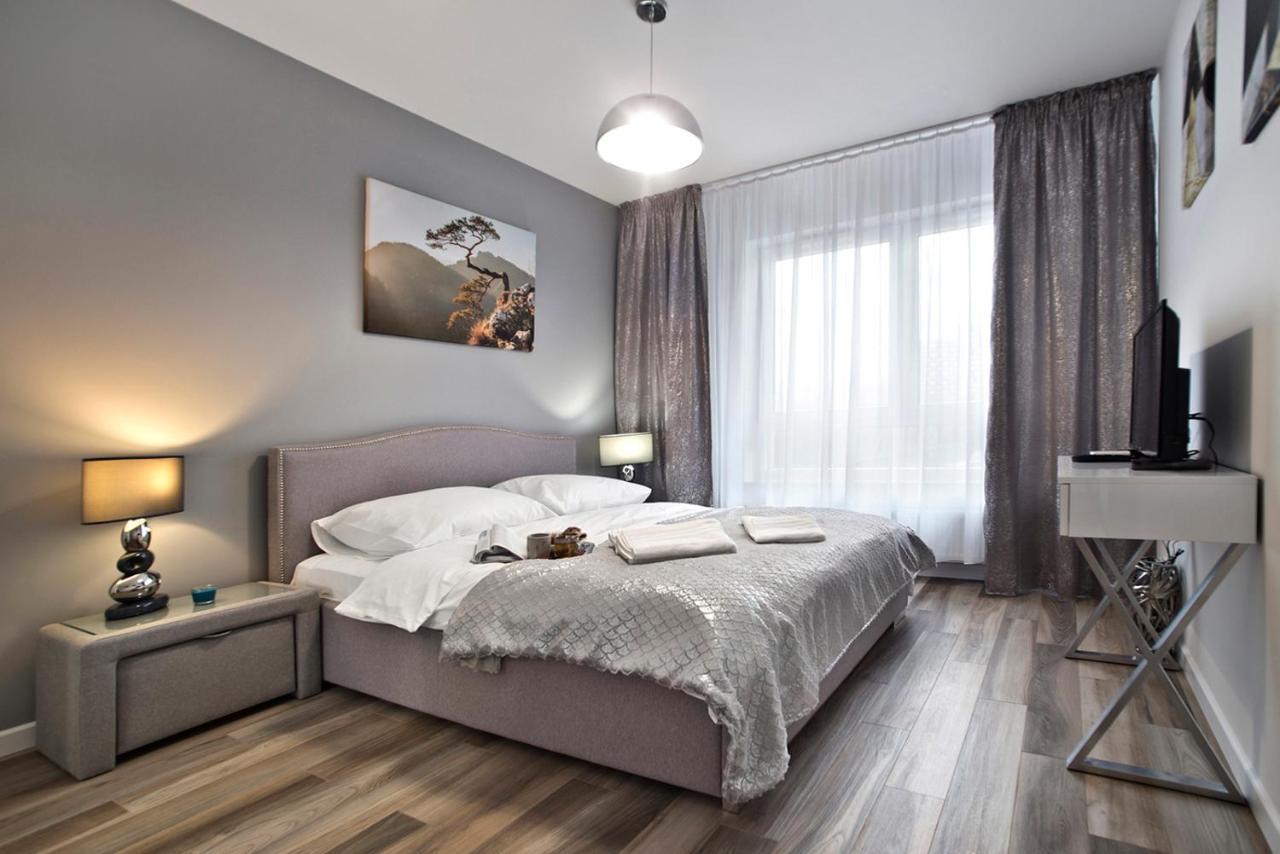 Goclaw P&O Serviced Apartments Warsaw Ngoại thất bức ảnh